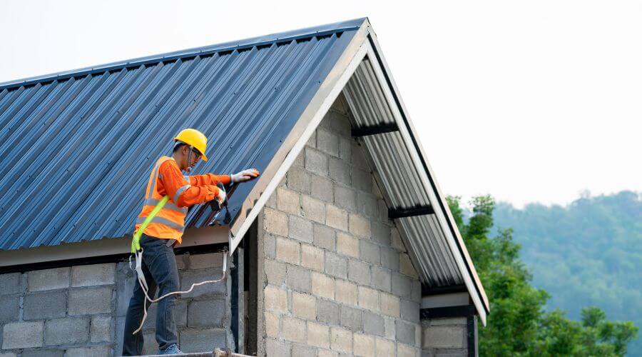 Professional gutter cleaning in Phenix City, AL